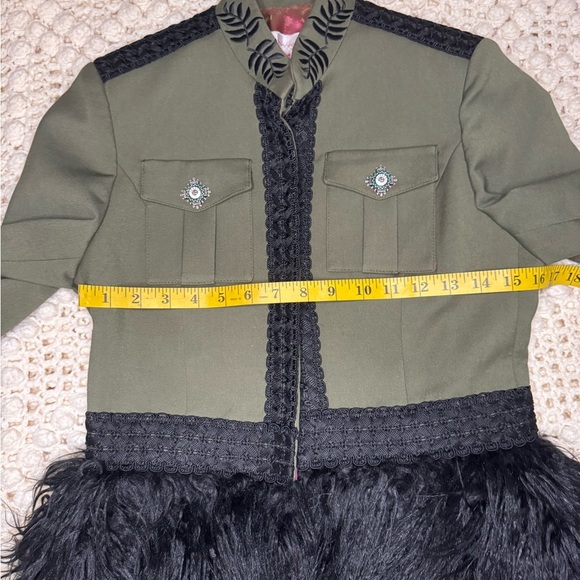 The Extreme collection military Green
Black fur jacket size 38 Unique. - Picture 8 of 17